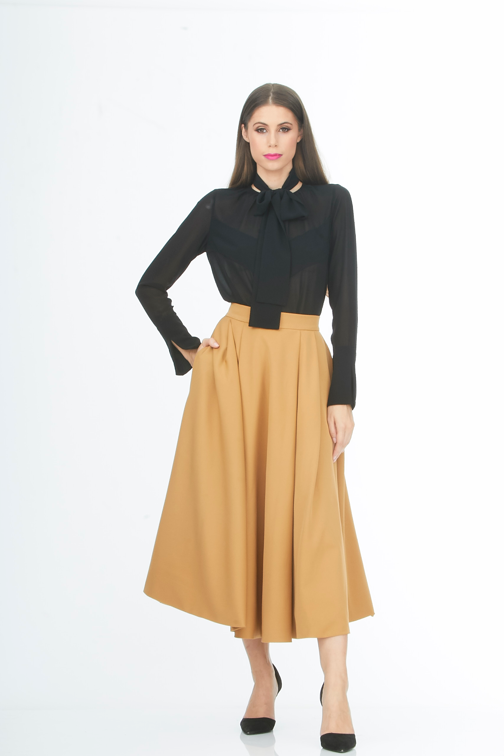 Main Couture brown calf length skirt